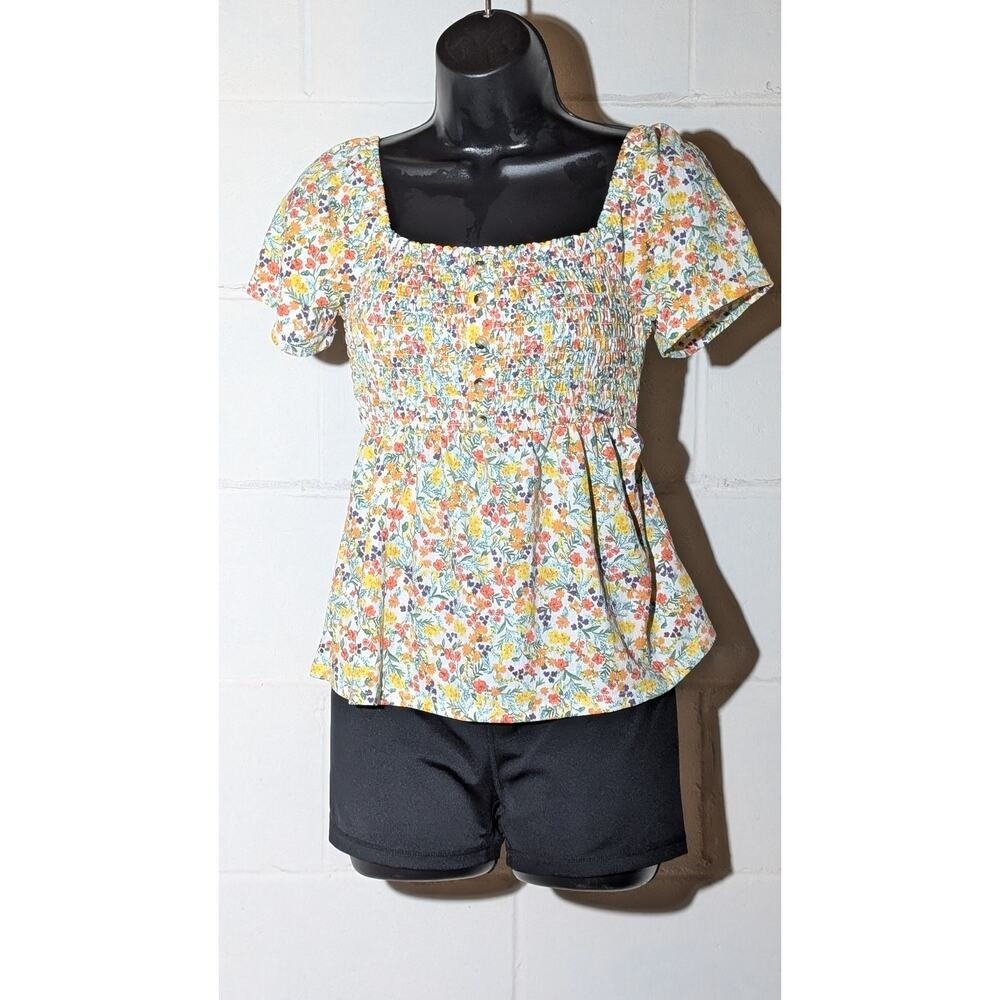 No Boundaries Floral Smocked Top Square Neck Short Sleeve Blouse Small